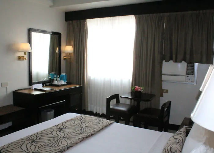 Palm Hotel Manila