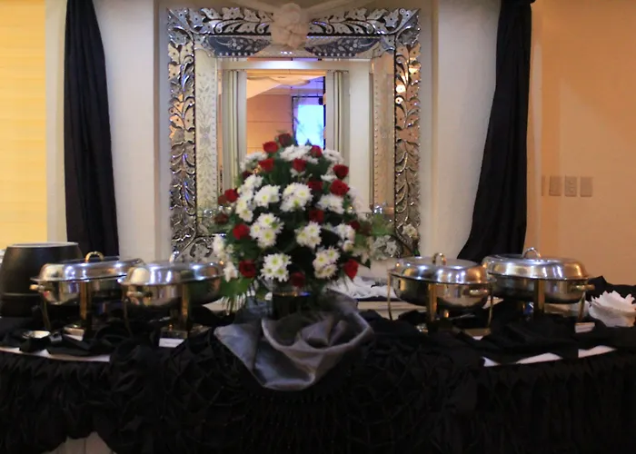 Palm Hotel