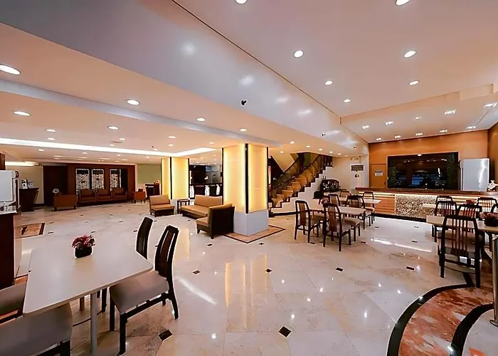 Palm Hotel